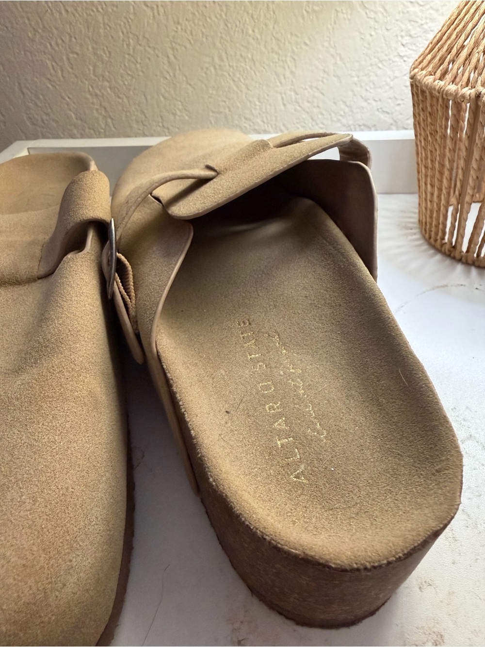 Womens Clogs - Picture 3 of 4